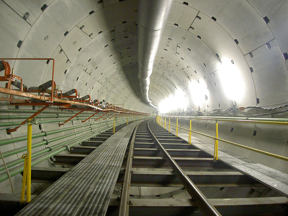 Tokyo Metro Line 13 Takata Line A section2