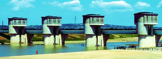 Narusegawa River Mid-course Weir1