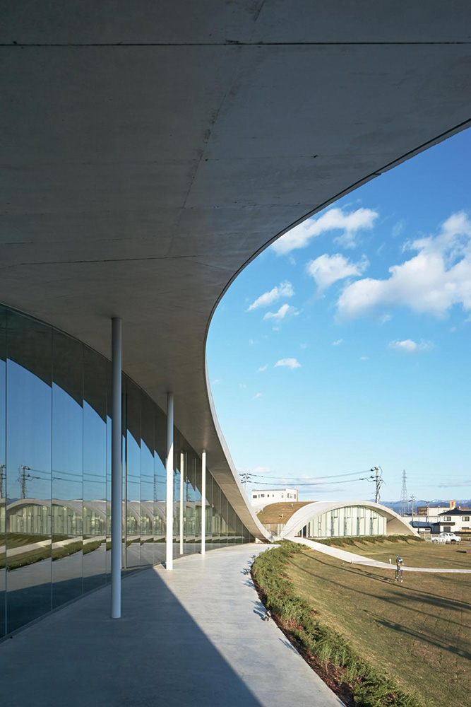 Science Hills Komatsu2