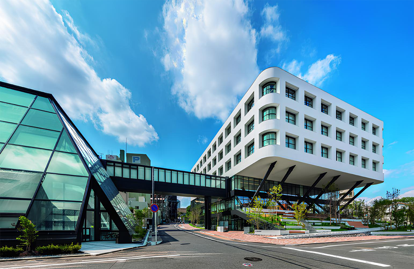 Tsukimizaka Terrace: Clinical Training and Research Building and Center Building on Aichi Gakuin University’s Suemori Campus 01