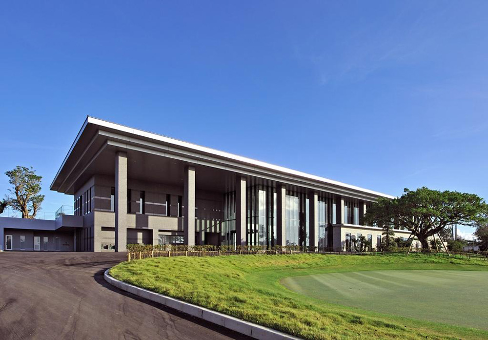 Naha Golf Club Clubhouse1