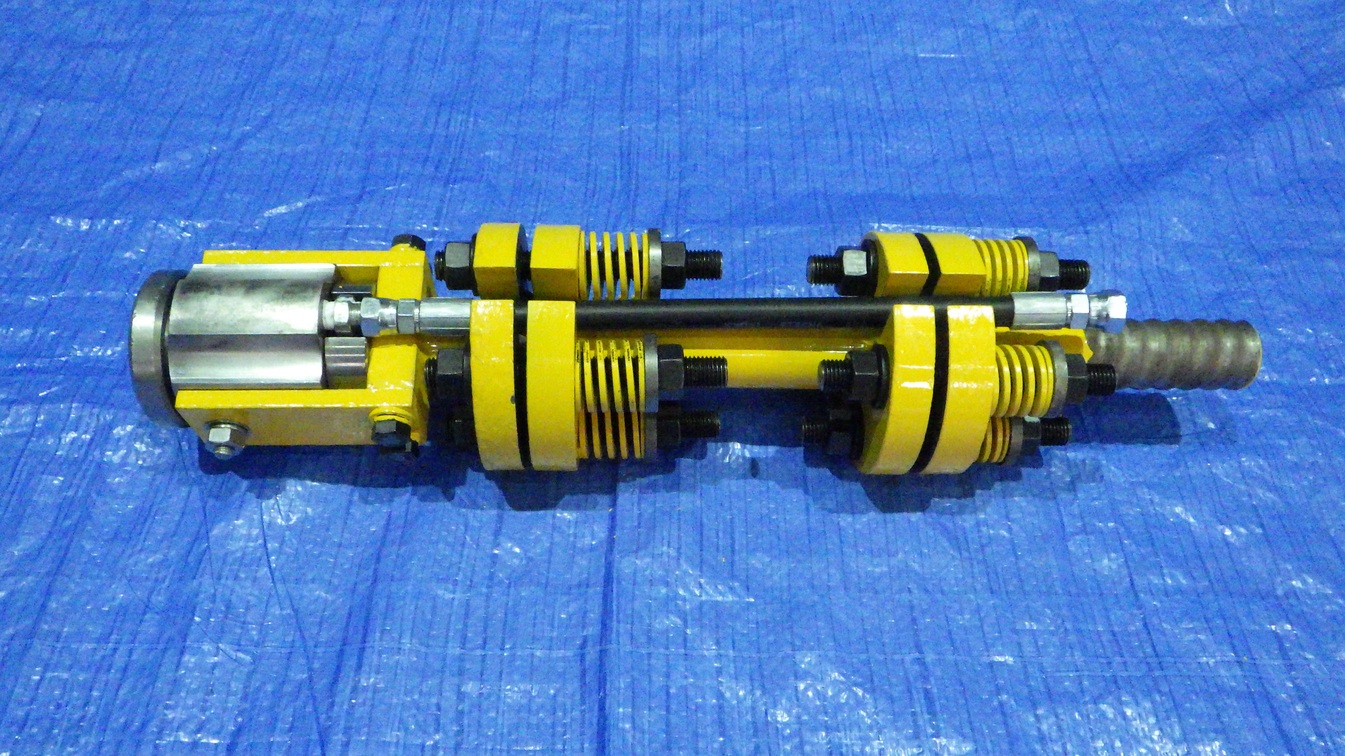 写真-2 注水用専用取付け治具