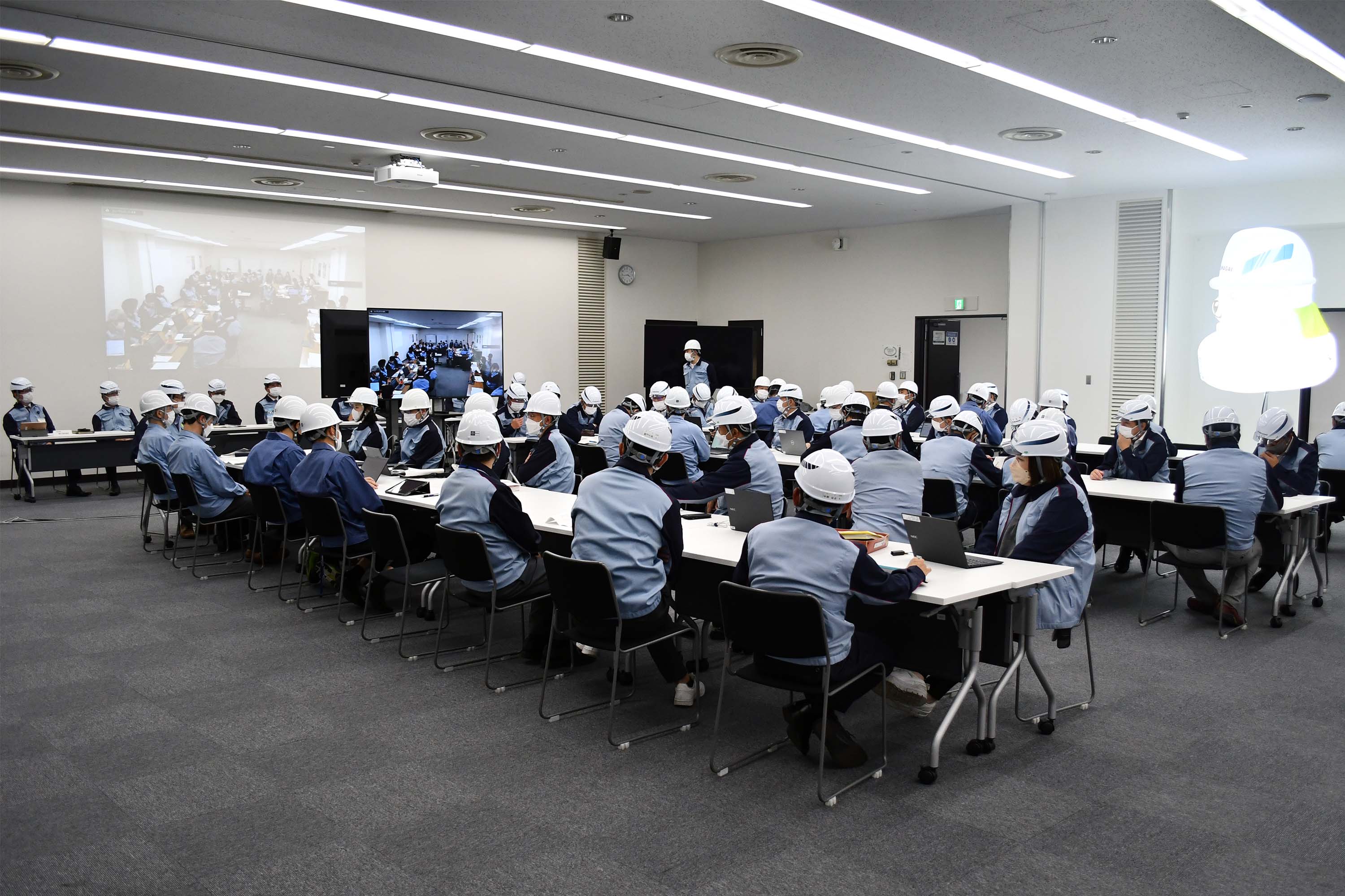 訓練終了後、講評を行いました