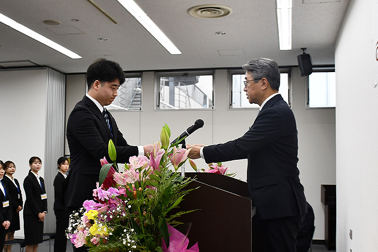 令和8年度 熊谷組グループ合同入社式の様子01