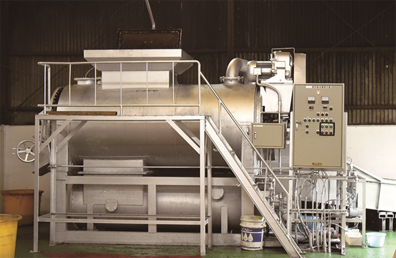 写真:魚餌製造設備