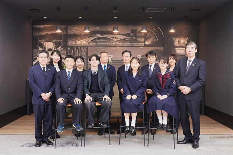 受賞者の中高生と熊谷組との意見交換会を開催