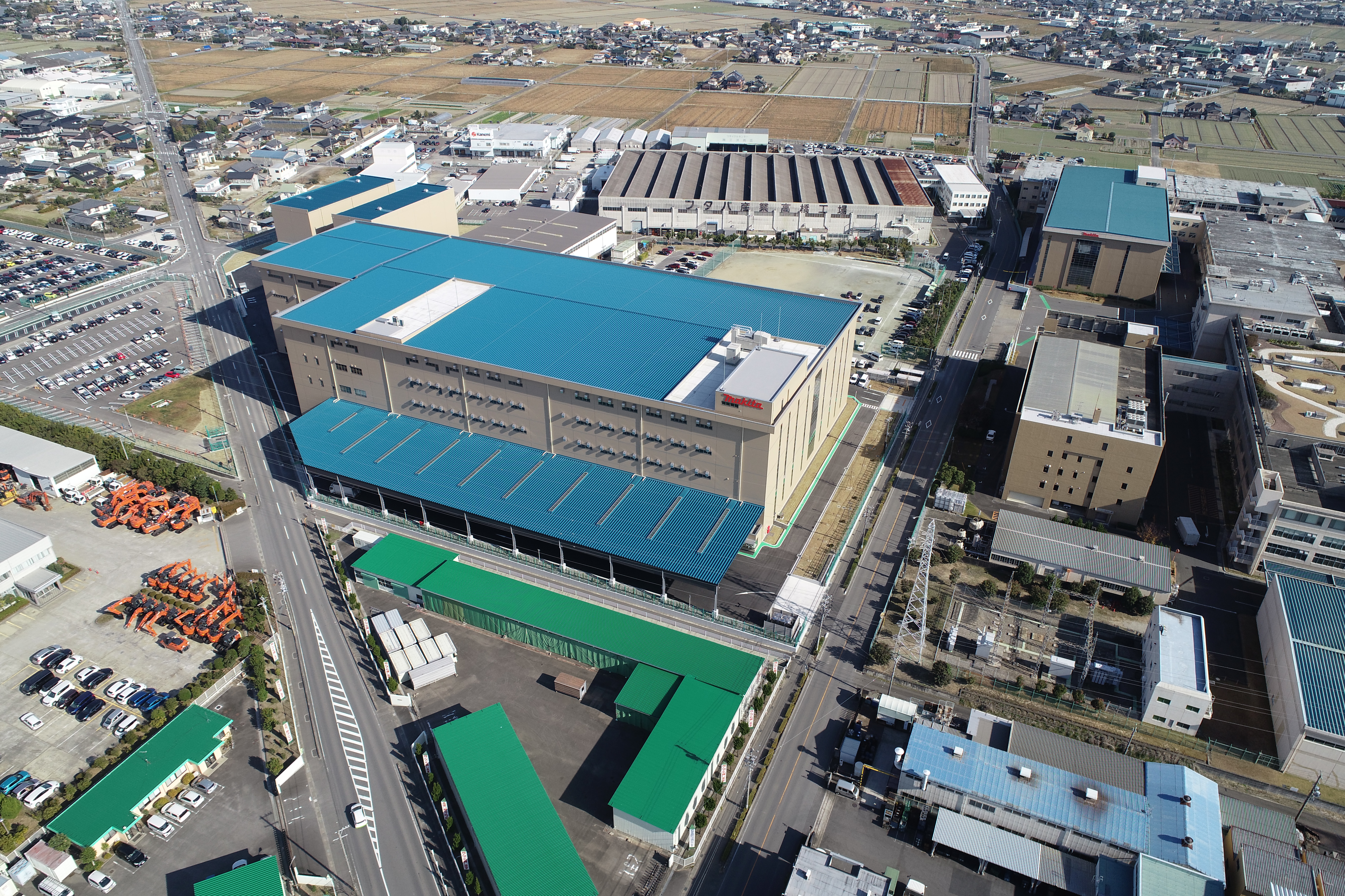 マキタ岡崎工場　新物流棟1