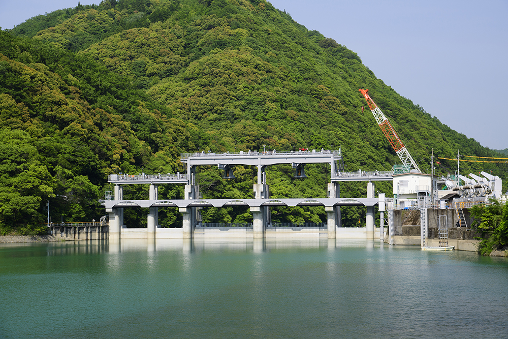 西郷発電所ダム通砂対策工事2