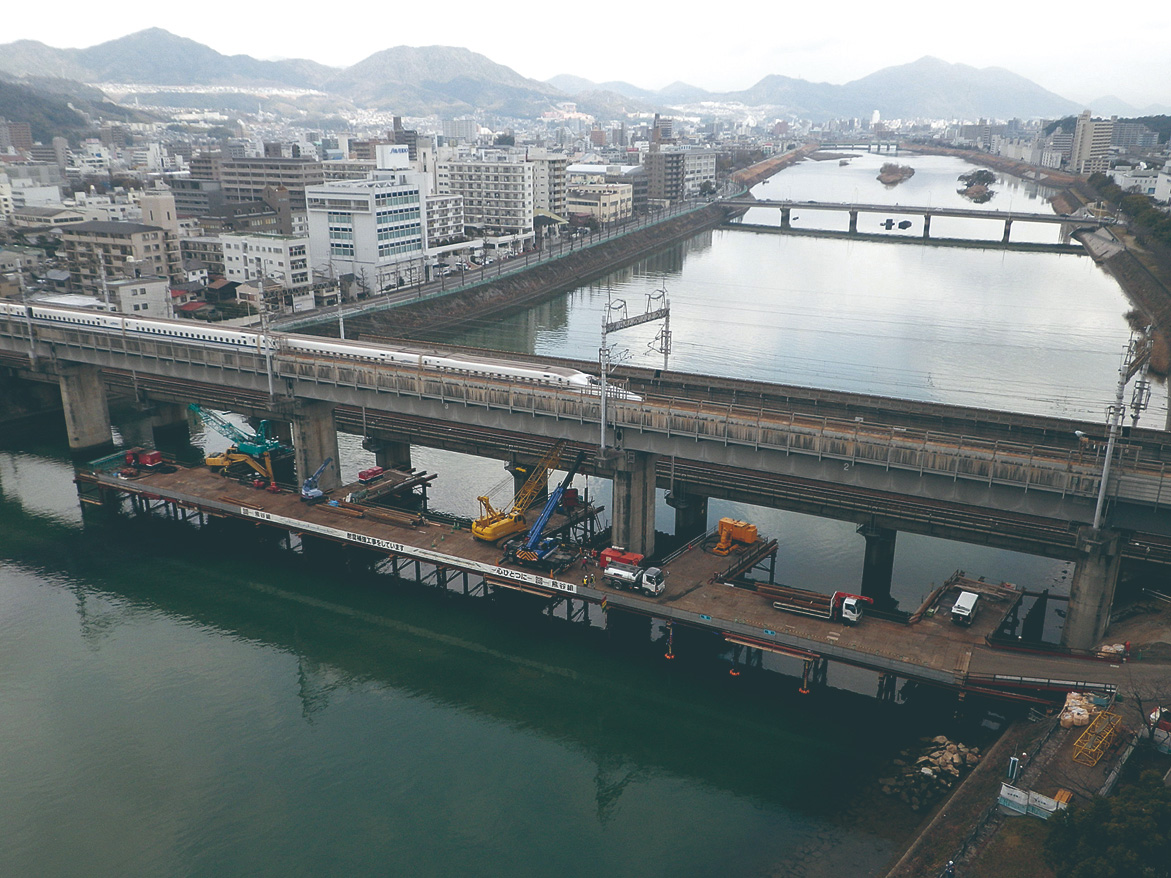 JR西日本山陽新幹線旧太田川橋梁耐震補強2