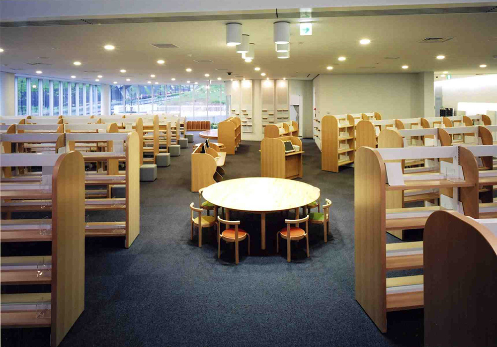 稲城市立中央図書館・城山体験学習館3