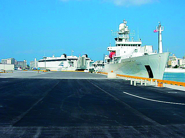 那覇港湾岸壁整備1