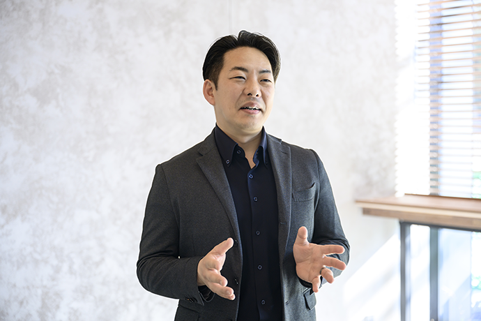 設計第1部 課長 佐藤 正彦