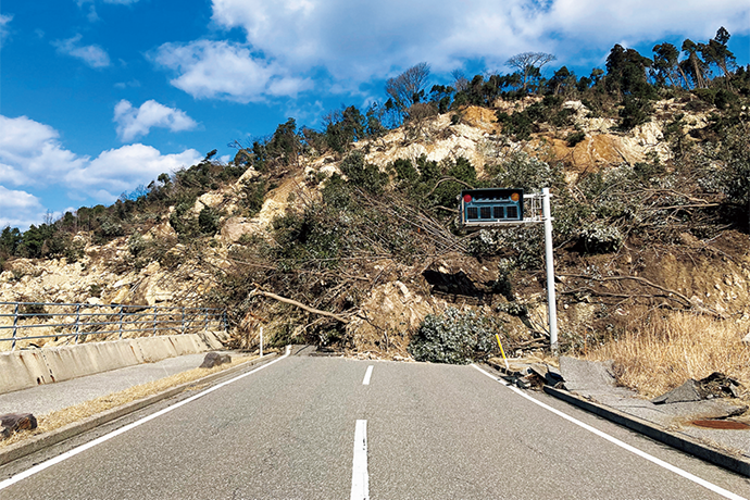 逢坂トンネル輪島側坑口